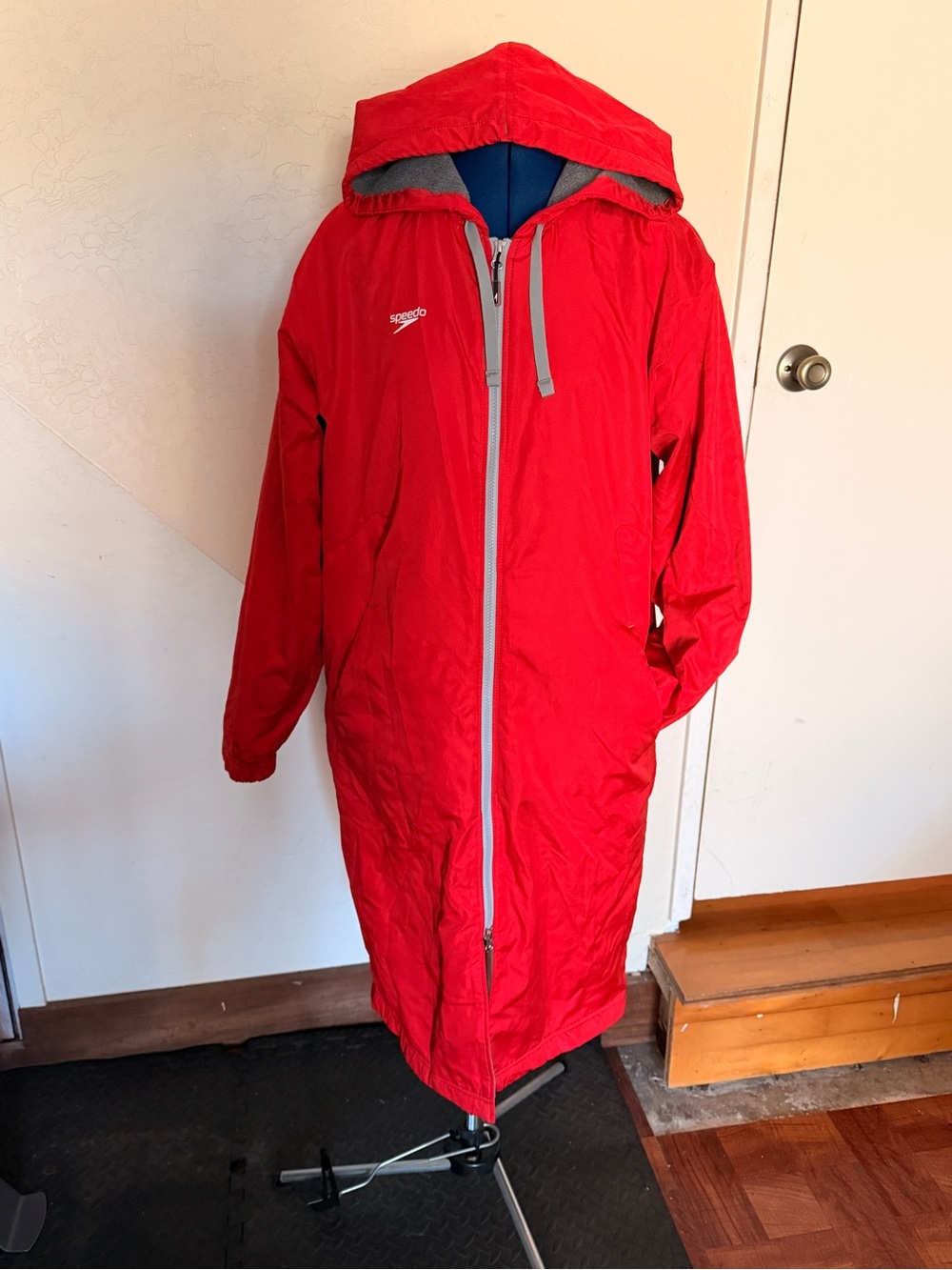Speedo Team Swim Parka Red Size S Fleece Lined Hooded Long Coat
